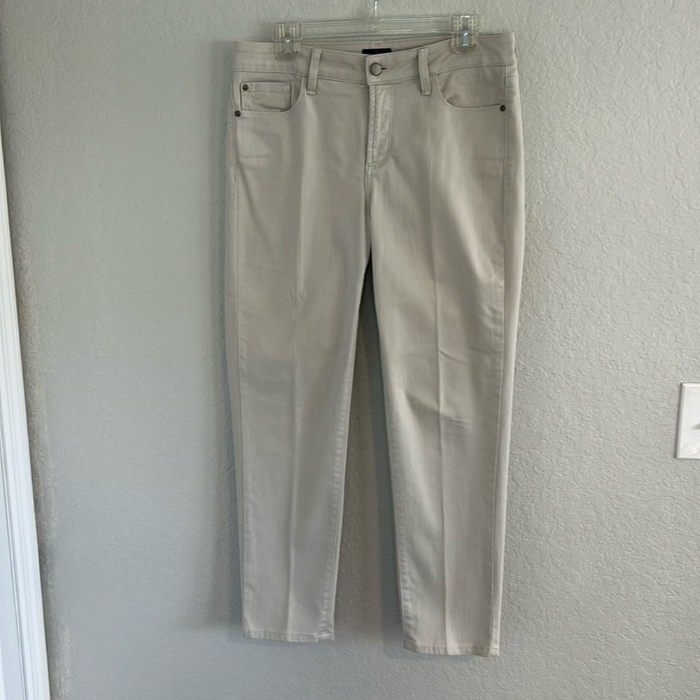 NWOT Khaki ankle jeans